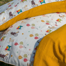 Cargar imagen en el visor de la galería, Jamboree Organic Duvet &amp; Pillow Bed Set
