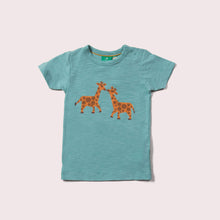 Lade das Bild in den Galerie-Viewer, Little-Green-Radicals-Blue-And-Orange-Short-Sleeve-T-Shirt-With-Giraffe-Print
