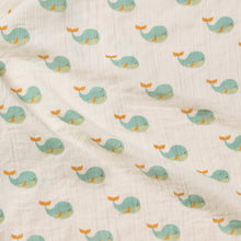 Lade das Bild in den Galerie-Viewer,       Little-Green-Radicals-Blue-Organic-Baby-Muslin-Set-2-Pack-With-Whale-Print-Closeup
