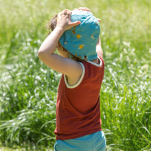 Load image into Gallery viewer,    Little-Green-Radicals-Blue-Reversible-Sunhat-With-Giraffe-Horse-Elephant-Print-Kid-Back
