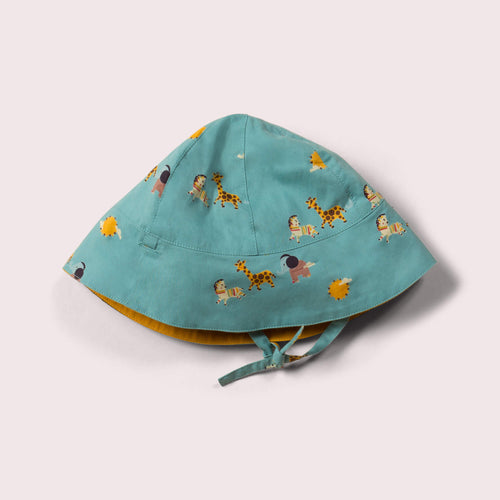       Little-Green-Radicals-Blue-Reversible-Sunhat-With-Giraffe-Horse-Elephant-Print