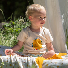 Load image into Gallery viewer,       Little-Green-Radicals-Cream-Organic-Short-Sleeve-T-Shirt-With-Sun-Print-Kid
