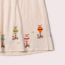 Lade das Bild in den Galerie-Viewer, Little-Green-Radicals-Cream-Summer-Dress-With-Hot-Air-Balloon-Closeup
