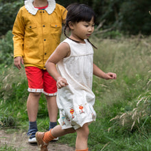 Lade das Bild in den Galerie-Viewer,       Little-Green-Radicals-Cream-Summer-Dress-With-Hot-Air-Balloon-Kid
