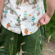 Load image into Gallery viewer,    Little-Green-Radicals-Cream_Blue-And-RedSleeveless-Blouse-With-Hot-Air-Balloon-Print-Kid-Closeup
