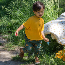 Lade das Bild in den Galerie-Viewer,    Little-Green-Radicals-Green-And-Yellow-Jelly-Bean-Joggers-With-Giraffe-Print-Kid
