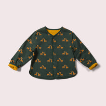 Lade das Bild in den Galerie-Viewer, Little-Green-Radicals-Green-And-Yellow-Reversible-Spring-Jacket-With-Giraffe-Print
