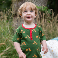 Cargar imagen en el visor de la galería,       Little-Green-Radicals-Green-And-Yellow-Short-Sleeve-Henley-Top-With-Giraffe-Print-Kid
