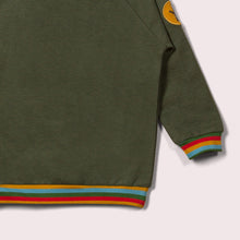 Lade das Bild in den Galerie-Viewer, Little-Green-Radicals-Green-Marl-Sweatshirt-With-Rainbow-Pattern-Arm-Closeup
