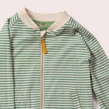 Lade das Bild in den Galerie-Viewer,    Little-Green-Radicals-Green-Striped-Reversible-Easy-Rider-Jacket-With-Strawberry-Print-Closeup-View
