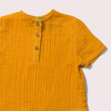 Lade das Bild in den Galerie-Viewer,    Little-Green-Radicals-Orange-Muslin-Loose-Short-Sleeve-Top-Closeup
