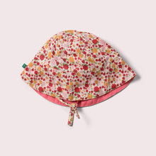 Lade das Bild in den Galerie-Viewer,       Little-Green-Radicals-Pink-Reversible-Sunhat-Ladybird-Print
