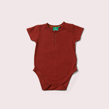 Lade das Bild in den Galerie-Viewer,    Little-Green-Radicals-Red-Organic-Short-Sleeve-BabyBody
