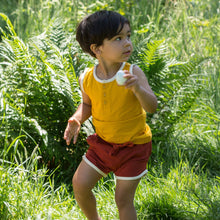 Lade das Bild in den Galerie-Viewer,     Little-Green-Radicals-Yellow-Organic-Buttoned-Vest-Kid
