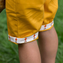 Cargar imagen en el visor de la galería,     Little-Green-Radicals-Yellow-Twill-Sunshine-Shorts-Kid-Closeup
