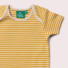 Lade das Bild in den Galerie-Viewer,     Little-Green-Radicals_Cream-and_Yellow-Striped-Baby-Bodies-Set-Two-Pack-Closeup-View
