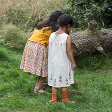 Lade das Bild in den Galerie-Viewer, Take To The Skies Storytime Sommerkleid
