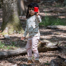 Lade das Bild in den Galerie-Viewer, Herbst-Eichhörnchen-Bio-T-Shirt und Jogger-Spielset
