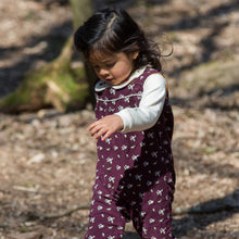 Lade das Bild in den Galerie-Viewer, Plum Flowers Playdays Latzhose
