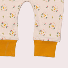 Load image into Gallery viewer, Quince Flowers Organic Comfy Joggers
